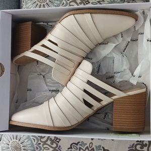 New in box Sonoma Vitalize Cream 8.5 Women's Shoes